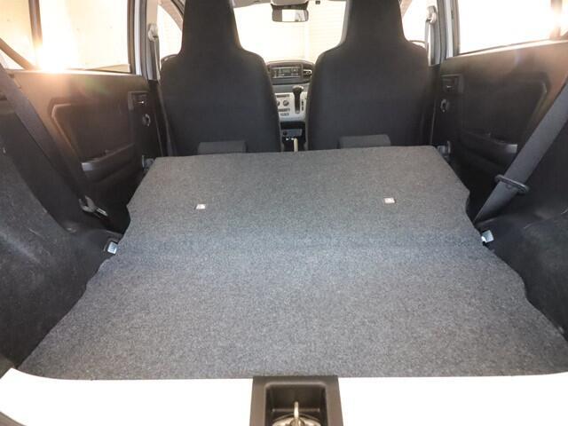 お車のご購入は　カーセブンメガ三郷店にお任せ！入庫の流通がシンプルでおトクな下取り車、買取車が多数在庫！また、とても魅力的なオークションカーも勢ぞろい♪広大な展示場に300台以上の在庫がございます♪