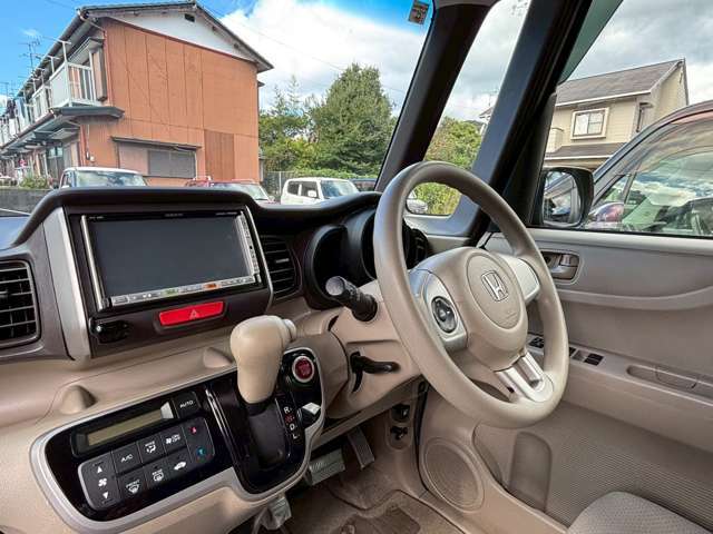 3列シートで人乗っても大丈夫♪車中泊もおススメです☆