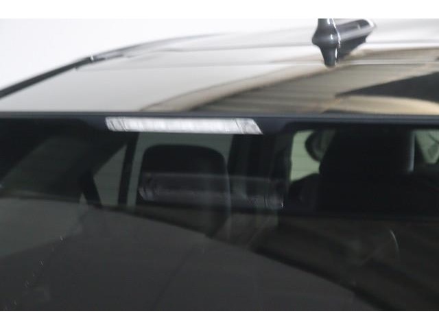 目線の高さに近いストップランプが、後続車にブレーキを踏んだことを知らせるので安全性もUPします。