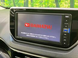 【メーカー純正ナビ】インテリアに溶け込むスタイリッシュな「専用設計」メーカーナビを装備♪視認性や操作性など基本性能にも優れ、より上質なカーライフをお楽しみいただけます。