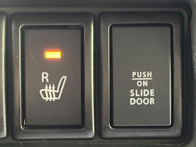 【シートヒーター】寒い日に重宝するシートヒーター！エアコンより早く温まってくれるので寒がりの人も安心ですね♪エアコンの温風は乾燥するから苦手、という方にもをおすすめです。