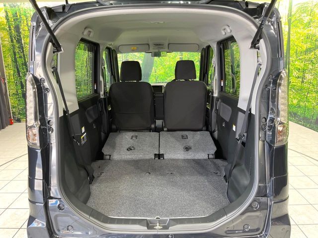 普段のお買い物や通勤、送迎等に十分な荷室スペースを確保しております。セカンドシートを倒すと、大きな荷物の積載も可能です♪