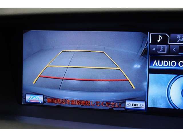 バックガイドモニターで、後方を確認しながら安心して駐車することができます。運転初心者も熟練者も必須の機能ですよ！