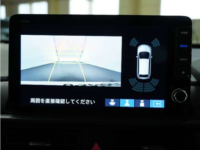 ◆バックカメラ◆リバースにするだけで映ります、後方の安全確認や、狭い駐車場での車庫入れ、雨の日や夜間など視界の悪い時に便利です！安全にバックする為には欠かせない装備です。