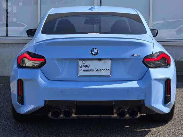 テールライトはフルLEDテクノロジーを採用！リヤ・ビューを一層シャープなものにし、ターン・インジケーターが組み込まれ、立体的な造形を成すレッド・エリアが、リア・エンドの存在感をさらに大きくさせています！