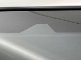 【トヨタセーフティセンス】走行中に前方の車両等を認識し、衝突しそうな時は警報とブレーキで衝突回避と被害軽減をアシスト。より安全にドライブをお楽しみいただけます。