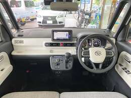 緊急ロードサービス付き！レッカー牽引・キー閉じこみ・ガス欠・バッテリー上がりジャンピング作業・パンク時のタイヤ交換・脱輪作業。365日・24時間OK！条件　実費部分もございますので詳しくはスタッフへ