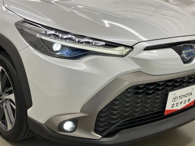 LEDヘッドライトです。デザイン性がよくとても明るいので、夜間の走行や悪天候でも安心です。しかも長寿命！