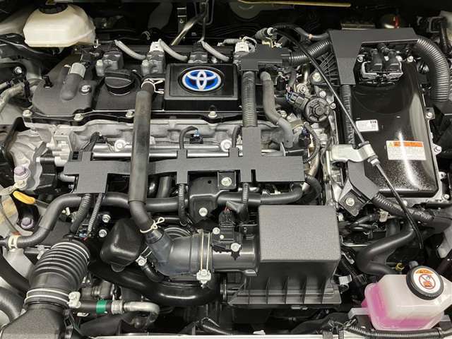 低燃費で環境にもやさしいハイブリッド車です。トヨタ専用診断機器でハイブリッドシステムを綿密に点検してあります！