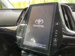 【純正ナビ】人気の純正ナビを装備しております。ナビの使いやすさはもちろん、オーディオ機能も充実！キャンプや旅行はもちろん、通勤や買い物など普段のドライブも楽しくなるはず♪