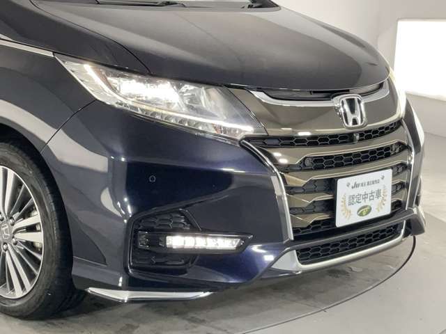 ヘッドランプ・フォグランプは【LED】ですので、見た目も明るさもバッチリ☆ 【エアロバンパー】も精悍ですね♪