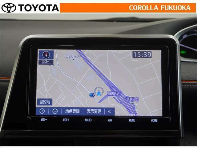 9インチの大型ナビ付です。