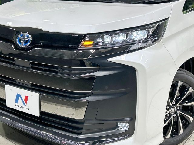 【LEDヘッドライト】悪天候や夜間走行時も良好な視界を確保し安心して運転できる高輝度LEDヘッドライトを装備！点灯速度が早く、消費電力も抑えられています。
