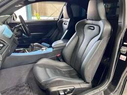 助手席シート/使用感少なくキレイなコンディションを保っています！ナビシートも電動ですので細かなポジション設定が可能です！