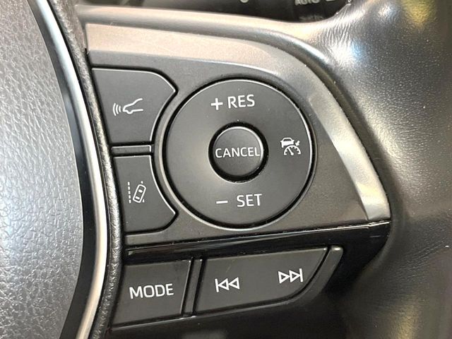 【レーダークルーズコントロール】高速道路での長距離走行が楽に！！自動で速度を保つクルーズコントロールが、衝突軽減システムと連携し、前方の車両を感知して車間を保つように速度調節してくれます！！