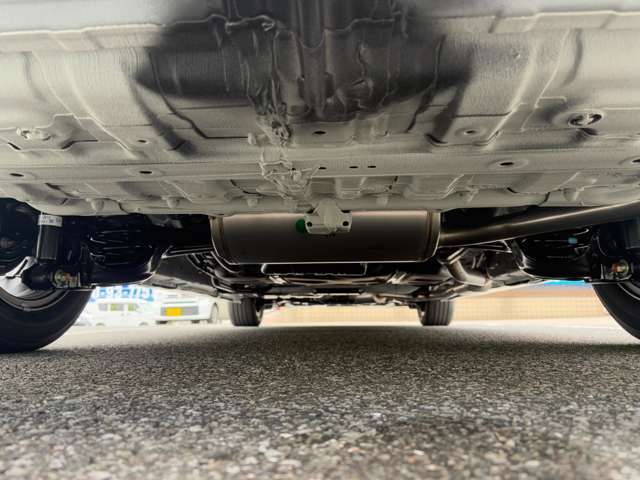 当社店頭下取り車☆オークション仕入れの中間マージンをカットしたダイレクト販売で高品質車を低価格にてご提供しております☆