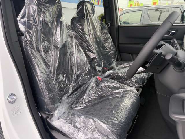 東北道久喜インター料金所を出たら大宮方面に向かっていただき、埼玉栗橋線を直進5km右側にございます。白岡西交差点を右折し、1つ目十字路を右折していただくと当店駐車場がございます。