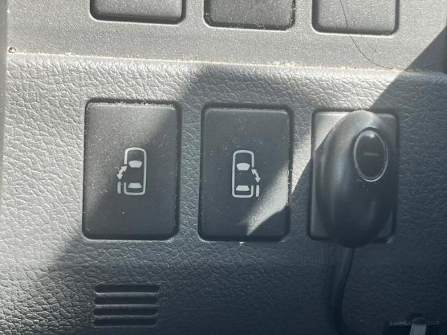 国産車から輸入車まで多様なお客様のニーズのお応えできるように、全国規模で豊富な在庫展開！車のことならWECARSへ！