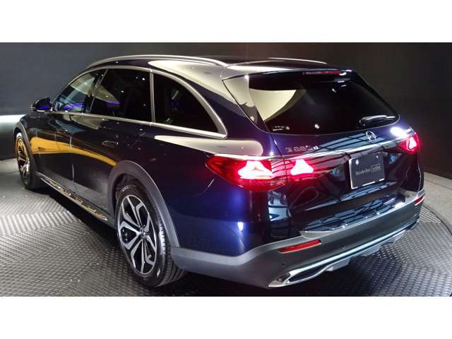 メルセデスの認定中古車「サーティファイドカー」では、専用のコールセンターにオペレータが24時間365日待機。