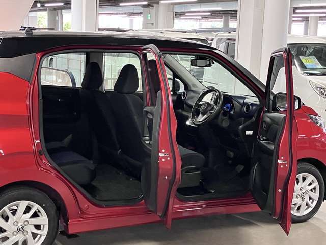 毎日新規物件入庫！3500台の高品質車をぜひとも、ご自身の目で直接ご覧になって、ご実感下さい、自身を持ってお勧めいたします。