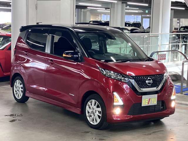 当社の展示車は全車両に”社団法人自動車公正取引協議会”の車両状態説明書を掲示しております。修復歴の有無は勿論、ドア等の外板の交換歴の有無までも表示☆口頭説明では無く書面にてお渡ししております♪