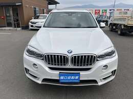 堀口自動車フラット7天水店では軽自動車からセダン、ミニバンまで展示中！また、トラック・ダンプ等の在庫も充実！専門知識豊富なスタッフがご対応致します。
