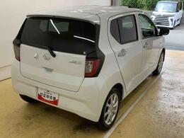 当店では車両本体価格以外に、諸費用を含めた支払総額も表示しておりますので、お客様の予算にピッタリのおクルマお選びができます。コーティングやJAFをセットにしたオトクな購入パックも好評です。