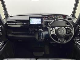 【インパネ全体】全方位で視界が広く、高い目線で運転もしやすいです！