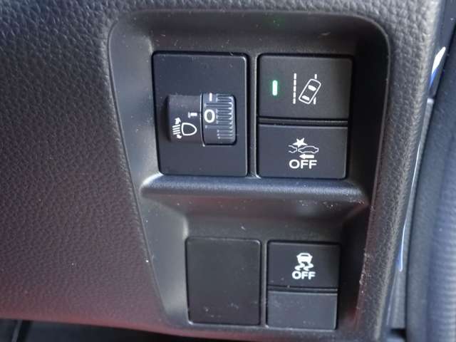 当店の車は全台、1年間走行距離無制限の保証付きで購入後も安心です。保証期間中は全国のホンダディーラーで保証修理を受け付けております。