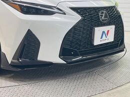 【TRDエアロ】人気のTRDエアロを装備！クルマの外観がよりスタイリッシュになり、街中で存在感あふれる1台に♪将来買い替える時にもリセールに影響しやすく、価値ある人気の装備です！