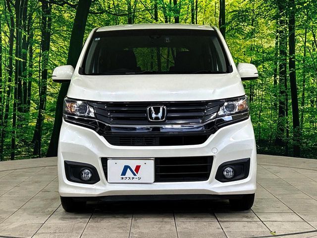 弊社では、全車『修復歴なし』のお車のみ取り扱っております。専任バイヤーによる厳選した仕入れの後、入庫後の車両チェックを行い、ネクステージが認定した高品質な中古車をご提供しております。