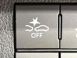 【スマートアシスト】走行中に前方の車両等を認識し、衝突しそうな時は警報とブレーキで衝突回避と被害軽減をアシスト。より安全にドライブをお楽しみいただけます。