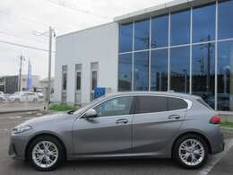 ご来店の際には事前にご連絡をいただけますとスムーズにご案内が可能です。