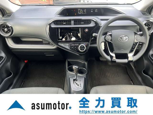 見通しの良いコックピットは普段のドライブに最適。運転しやすいお車となります。