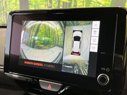 【パノラミックビューモニター】専用のカメラにより、上から見下ろしたような視点で360度クルマの周囲を確認することができます☆死角部分も確認しやすく、狭い場所での切り返しや駐車もスムーズに行えます。