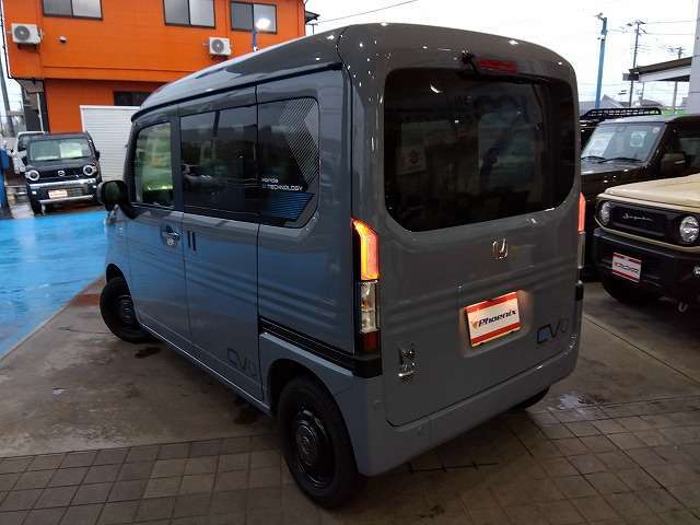走行830Km☆純正8型ナビ☆フルセグ☆Bluetooth☆バックカメラ☆LEDヘッドライト☆急速充電ポート☆シートヒーター☆衝突軽減ブレーキ☆アダプティプクルーズコントロール☆レーンキープアシスト