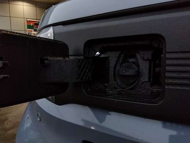 走行830Km☆純正8型ナビ☆フルセグ☆Bluetooth☆バックカメラ☆LEDヘッドライト☆急速充電ポート☆シートヒーター☆衝突軽減ブレーキ☆アダプティプクルーズコントロール☆レーンキープアシスト