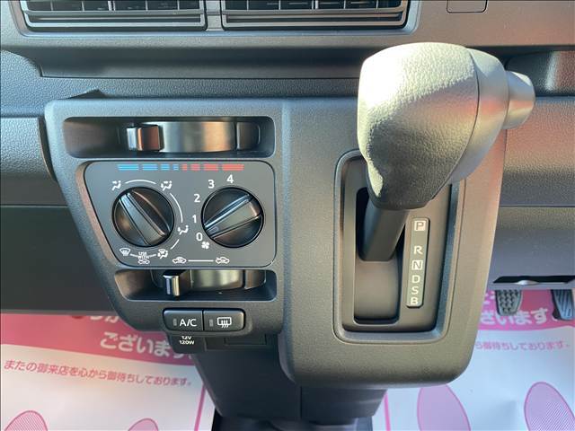 ★★★レディバグはおクルマの販売だけでなく、車検、鈑金修理、保険、ローン、自動車パーツのサービスからもお客様のカーライフをトータルサポートします！★★★