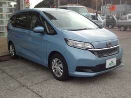 色は人気のライトブルーです！