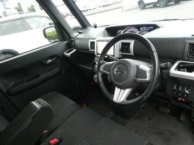 インパネ全体★地元で創業40年の相馬モータースです。安心の指定整備工場完備。板金塗装も自社にて行っております。納車後のアフターサービスも安心！腕利きのスタッフがお客様をフルサポートします★