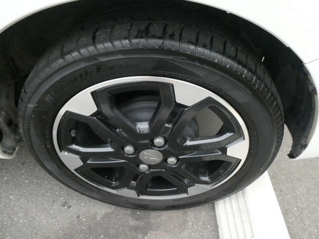 タイヤ★地元で創業40年の相馬モータースです。安心の指定整備工場完備。板金塗装も自社にて行っております。納車後のアフターサービスも安心！腕利きのスタッフがお客様をフルサポートします★