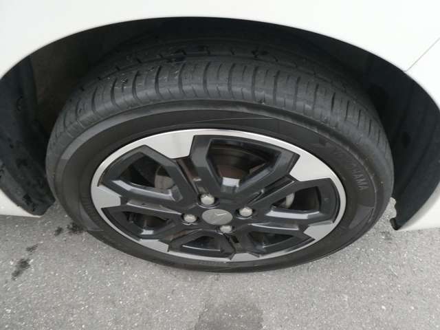 タイヤ★地元で創業40年の相馬モータースです。安心の指定整備工場完備。板金塗装も自社にて行っております。納車後のアフターサービスも安心！腕利きのスタッフがお客様をフルサポートします★