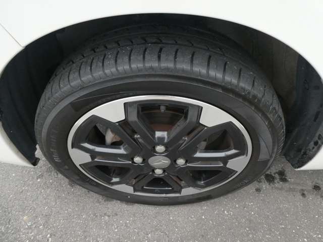 タイヤ★地元で創業40年の相馬モータースです。安心の指定整備工場完備。板金塗装も自社にて行っております。納車後のアフターサービスも安心！腕利きのスタッフがお客様をフルサポートします★