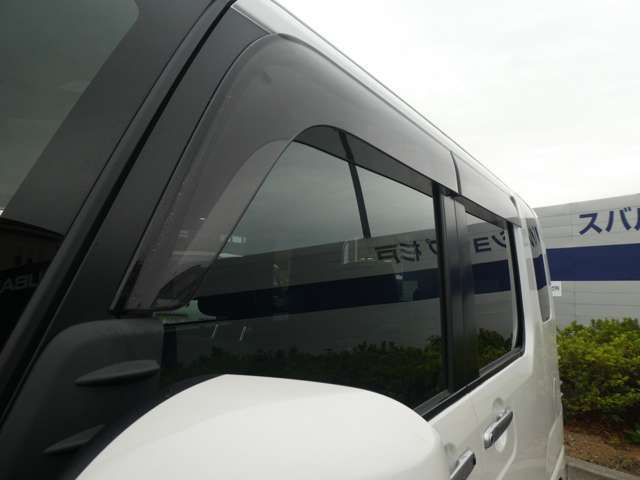 購入後のアフターも安心です。自社指定整備工場にて購入後もお客様のお車をサポートさせていただきます。代車も25台程用意しております。