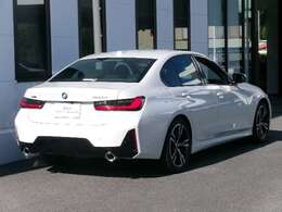 名鉄AUTOオリジナルコーティングMコートをはじめウインドフィルム施工、ドライブレコーダー取付、BMWパフォーマンスアクセサリーなど各種承ります。