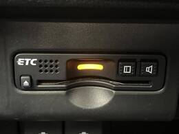 【ETC】高速道路の料金所をストレスなく通過！話題のスポットやサービスエリアに多い「スマートIC」利用時は必須のアイテムです。当店でセットアップを実施、ご納車当日からすぐにご利用いただけます！