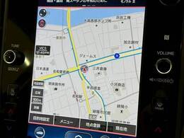 【純正11インチナビ】一体感のあるナビは、高級感ある車内を演出してくれます。Bluetooth再生などオーディオ機能も充実しておりますので、運転もより楽しめます♪