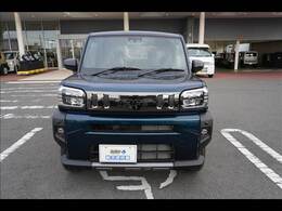 広い展示場には目移りしちゃうくらい軽・届出済未使用車が展示されてます