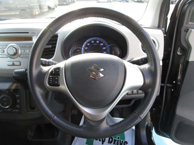 用品取付、ボディコーティング、下回り防錆塗装なども行っております。お気軽にお問い合わせください。