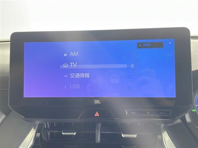 【　JBLプレミアムサウンドシステム　】「GreenEdgeテクノロジー」に基づいて従来の半分の電流で約2倍の高出力を可能にする”超高効率”のサウンドで室内空間に高級な音響を届けてくれます♪